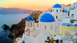 Encuentra vuelos baratos a Fira