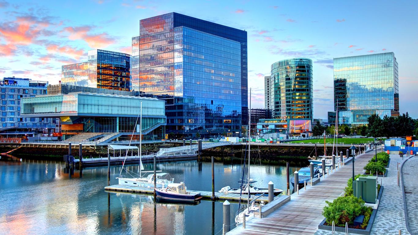 Alquiler de autos en Seaport District (Boston)