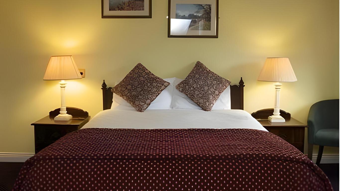 The Cook and Barker Inn