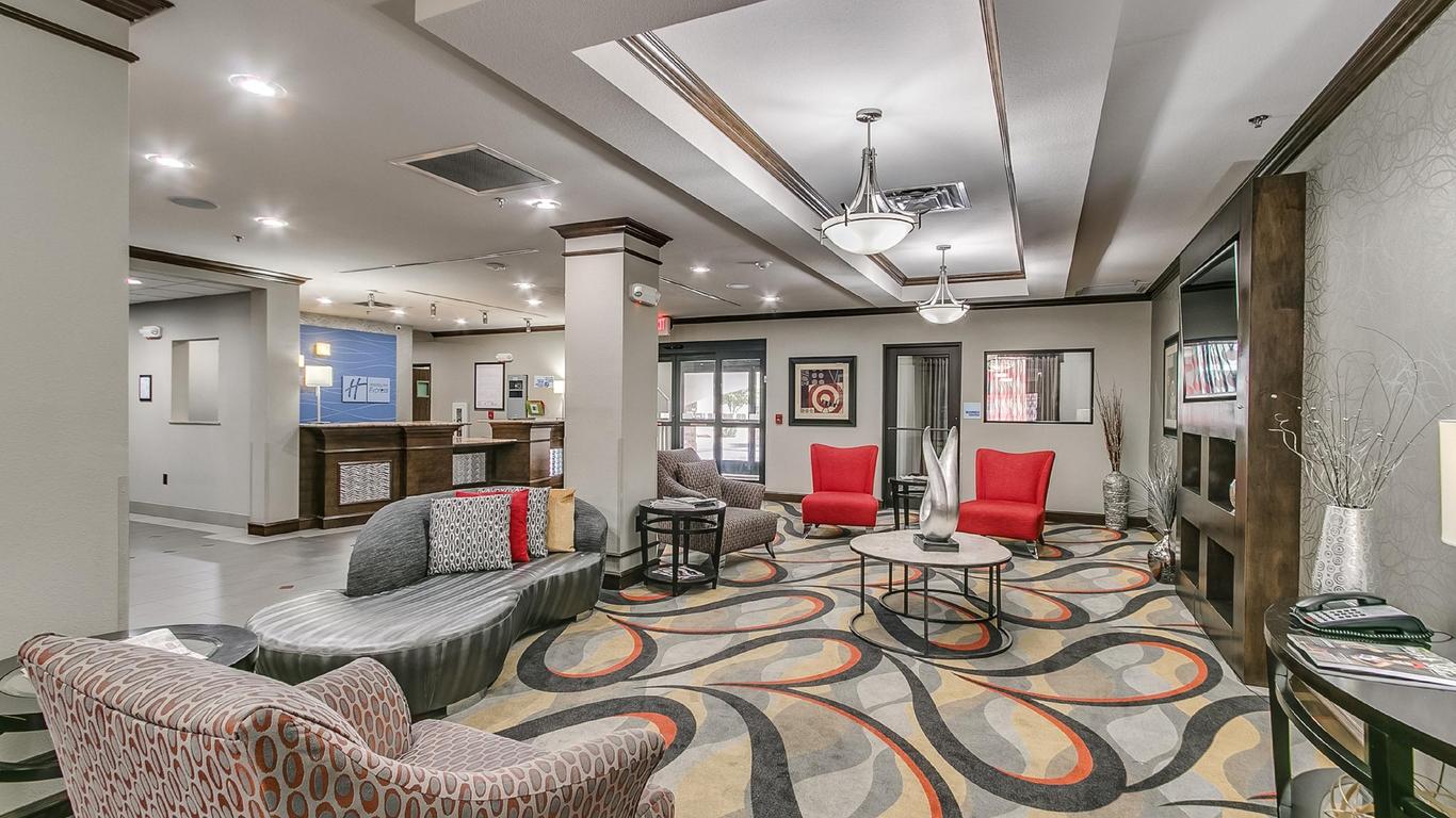 Holiday Inn Express Hotel & Suites Lubbock South