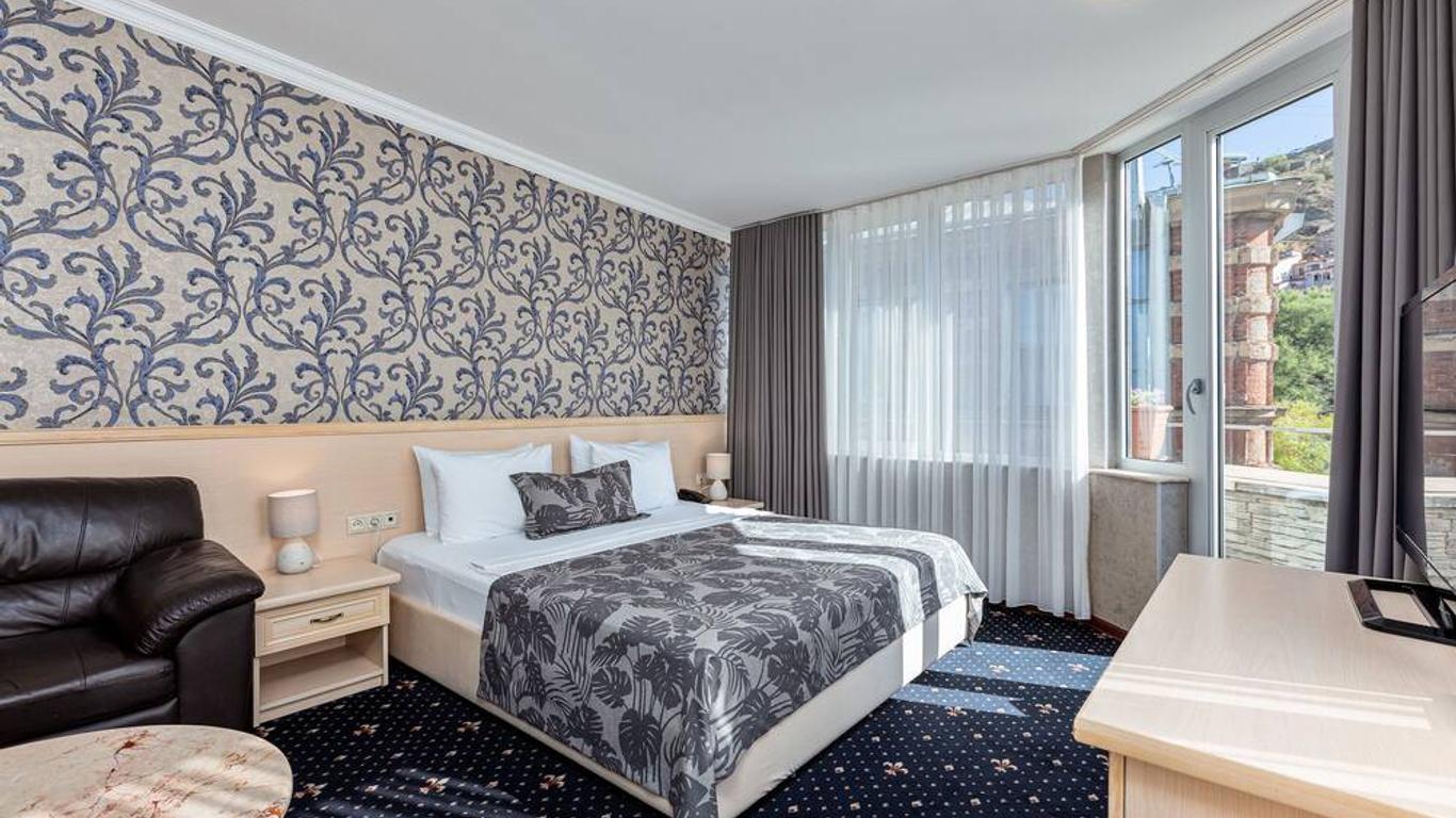 Sharden Hotel