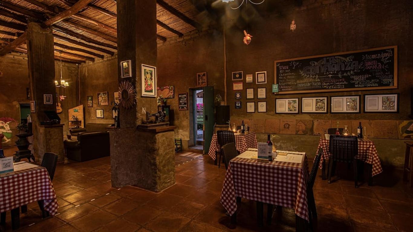 La Confianza Hotel
