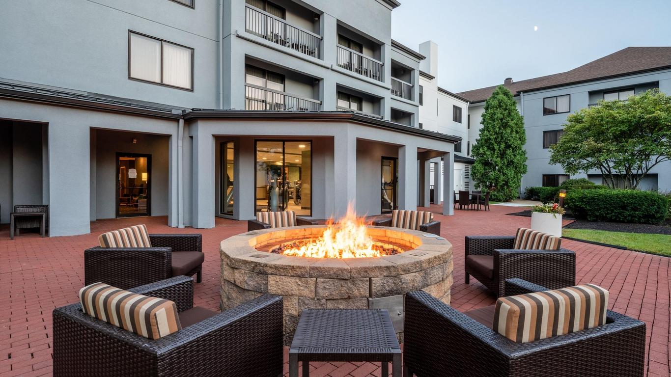 Courtyard by Marriott Columbus Airport